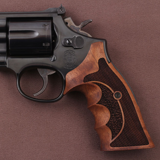 Smith Wesson K/L - Frame Square Butt Ceviz Ağacı Logo Yok 